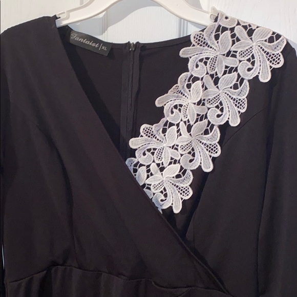 XL Black & White Dress with Floral Lace - Picture 2 of 3